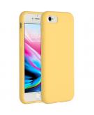 Accezz Liquid Silicone Backcover voor de iPhone SE (2022 / 2020) / 8 / 7 - Yellow