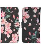 iMoshion Design Softcase Book Case voor de iPhone SE (2022 / 2020) / 8 / 7 - Blossom Watercolor Black